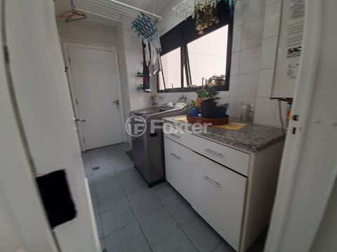 Image 8 - 874960