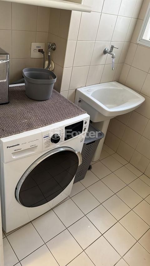 Image 7 - 874967