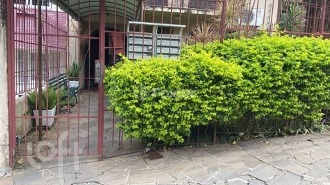 Image 19 - 875002