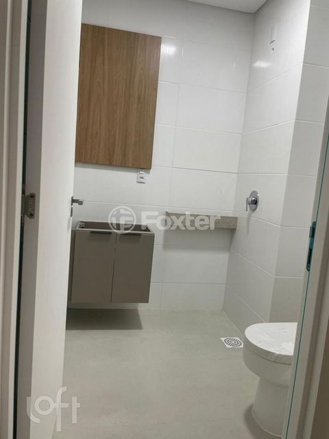 Image 8 - 875013