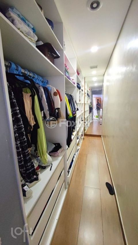 Image 4 - 875014