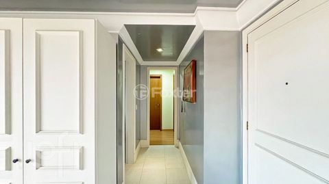 Image 8 - 875015