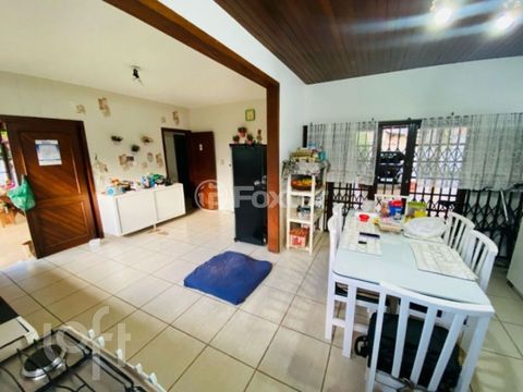 Image 3 - 875026
