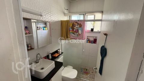 Image 6 - 875027