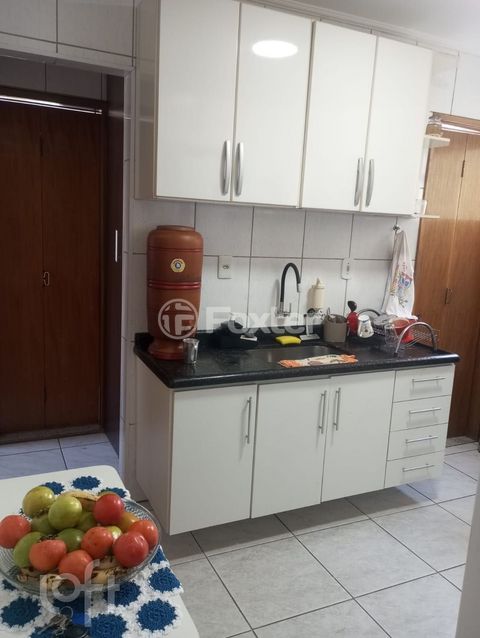 Image 3 - 875028