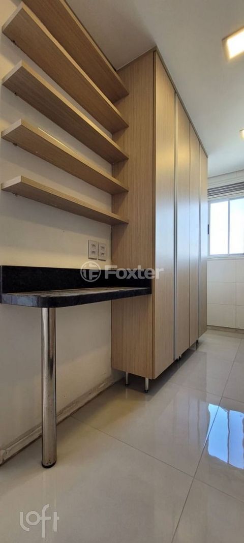 Image 7 - 875030
