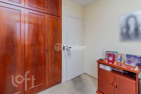 Image 7 - 875036
