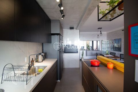 Image 7 - 875037