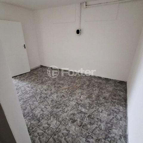 Image 7 - 875039