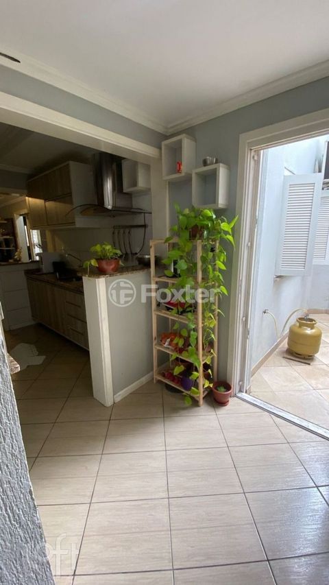 Image 6 - 875041