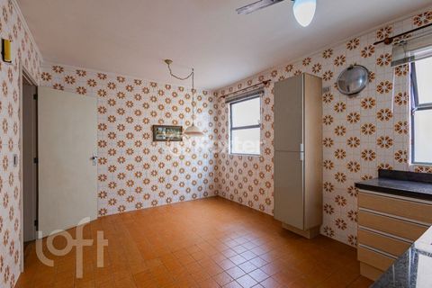 Image 19 - 875042
