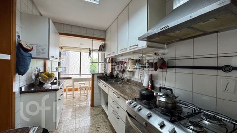 Image 10 - 875043