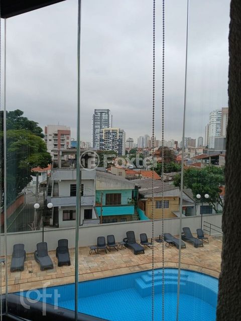 Image 13 - 875044