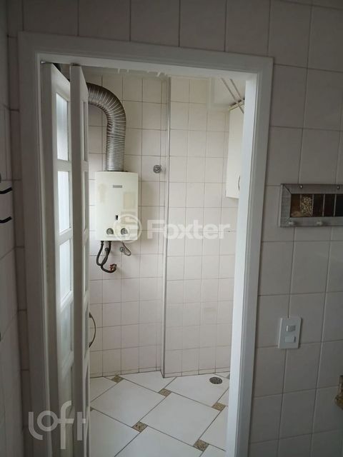 Image 6 - 875044