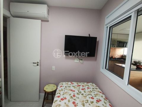 Image 7 - 875115