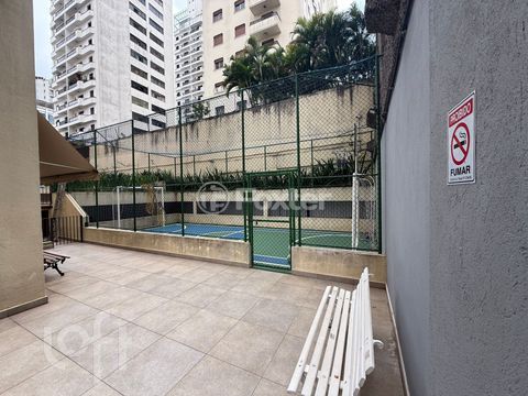 Image 15 - 875130