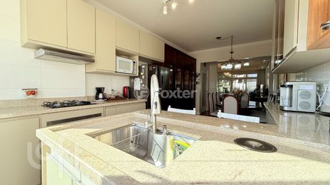 Image 7 - 875135