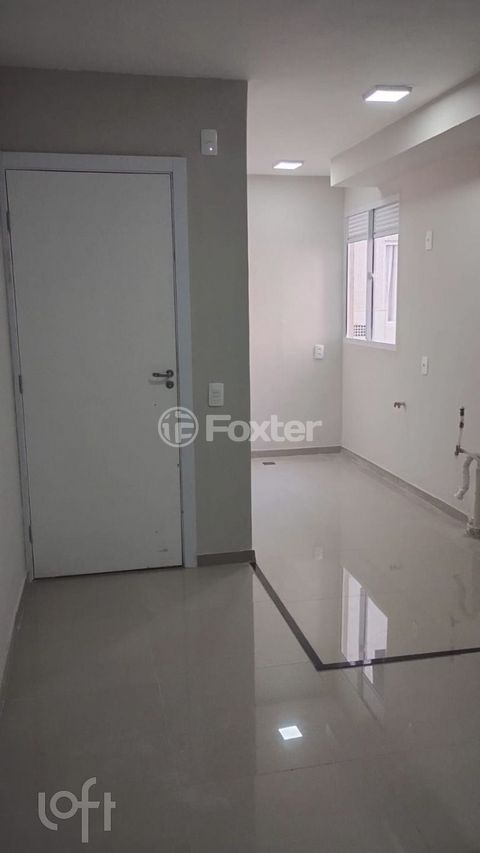 Image 7 - 875136