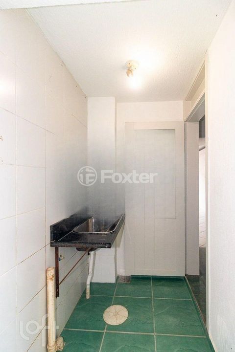 Image 11 - 875147