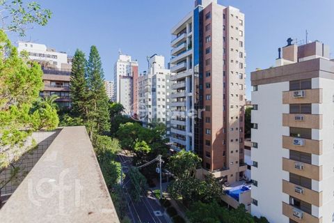 Image 19 - 875152
