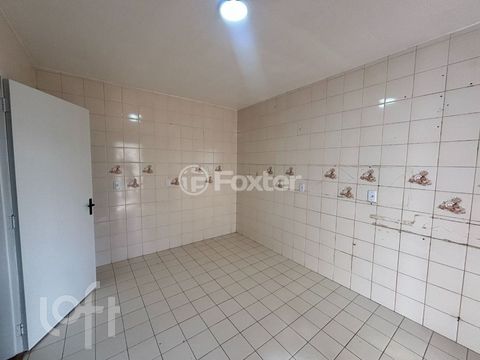 Image 8 - 875160
