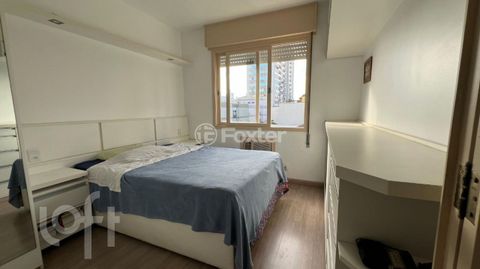 Image 8 - 875163