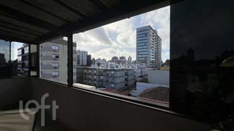Image 18 - 875163