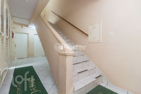 Image 4 - 875163