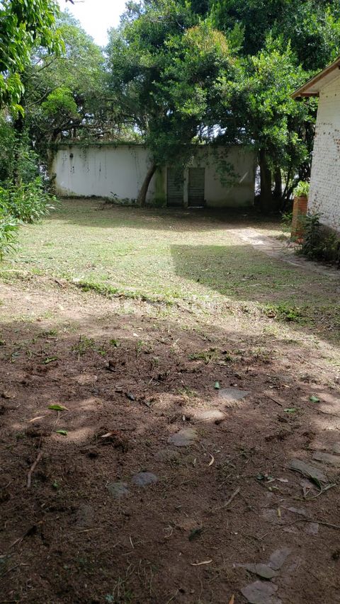 Image 5 - 875168