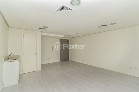 Image 1 - 875179