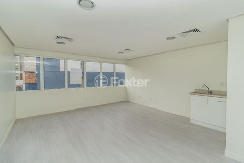 Image 3 - 875179