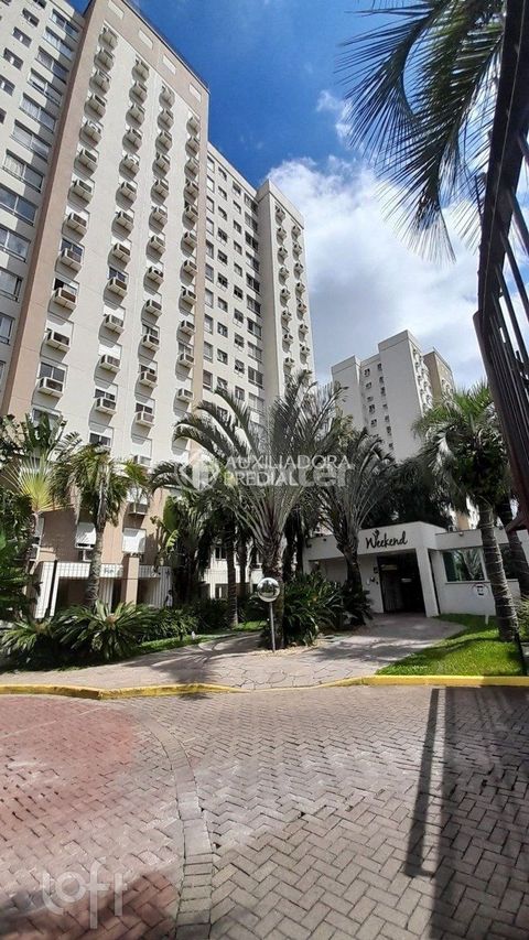 Image 17 - 875185