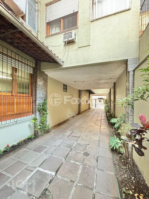 Image 2 - 875197