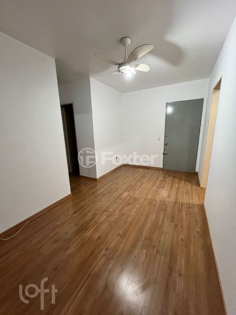 Image 7 - 875205