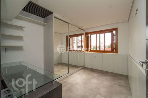 Image 17 - 875215