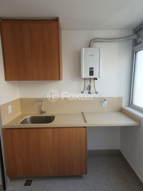 Image 7 - 875219