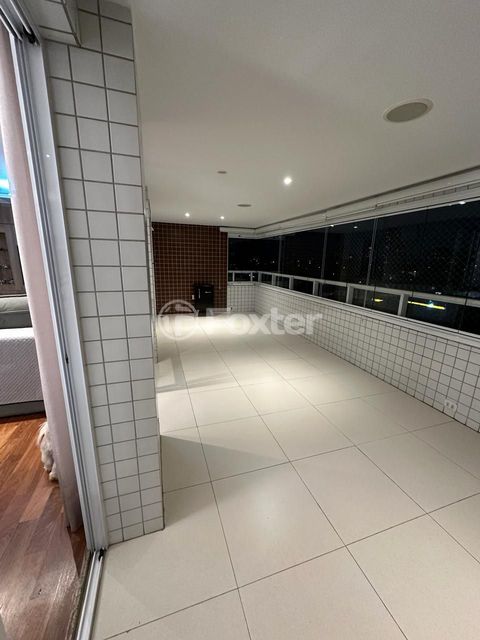 Image 7 - 875249