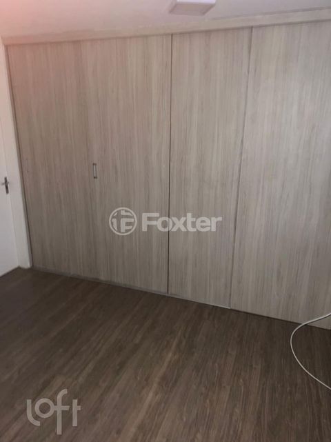 Image 7 - 875251