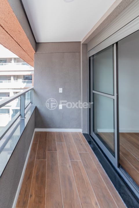 Image 3 - 875296