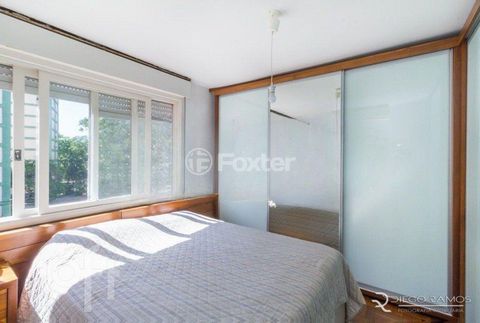 Image 8 - 875299