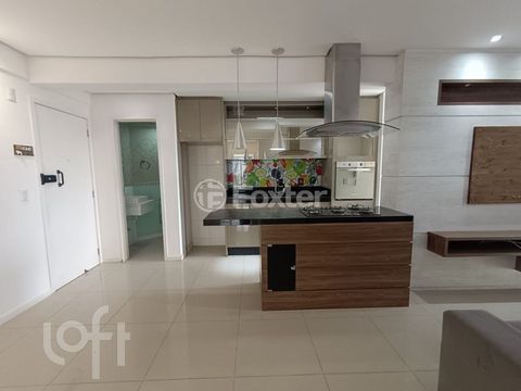 Image 7 - 875309