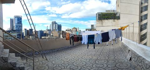 Image 11 - 875341