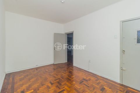 Image 7 - 875375