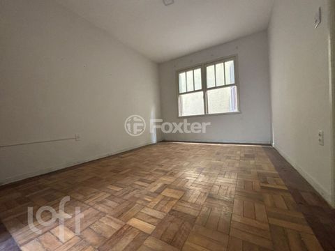 Image 7 - 875437