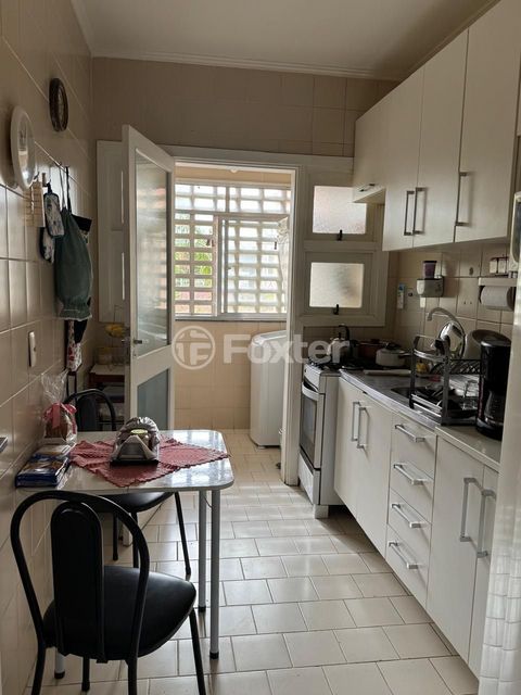 Image 3 - 875439