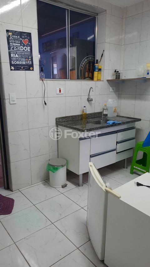 Image 4 - 875442