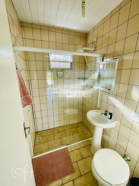 Image 8 - 875449