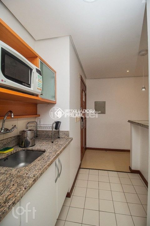 Image 7 - 875469
