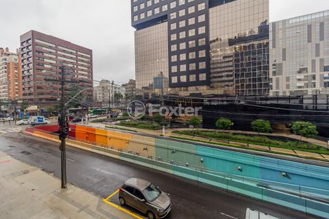 Image 11 - 875473