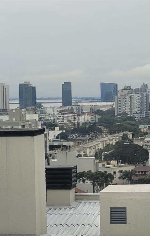 Image 11 - 875474